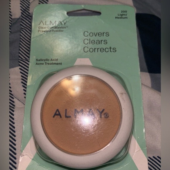 Almay Clear Complexion Pressed Powder NEW! - Picture 6 of 8